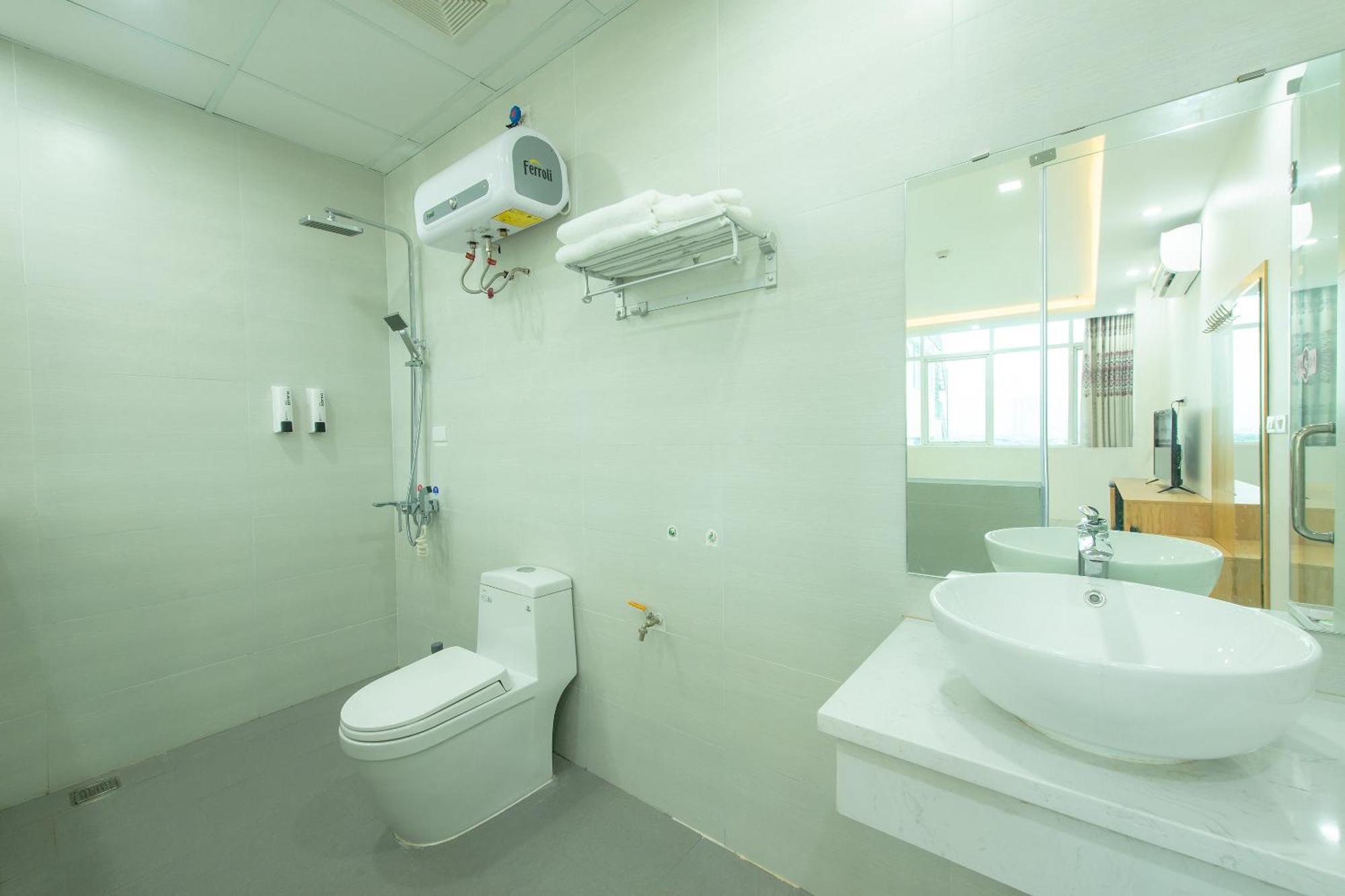 Capital O 417 Truong Son Hotel Hanoi Zewnętrze zdjęcie
