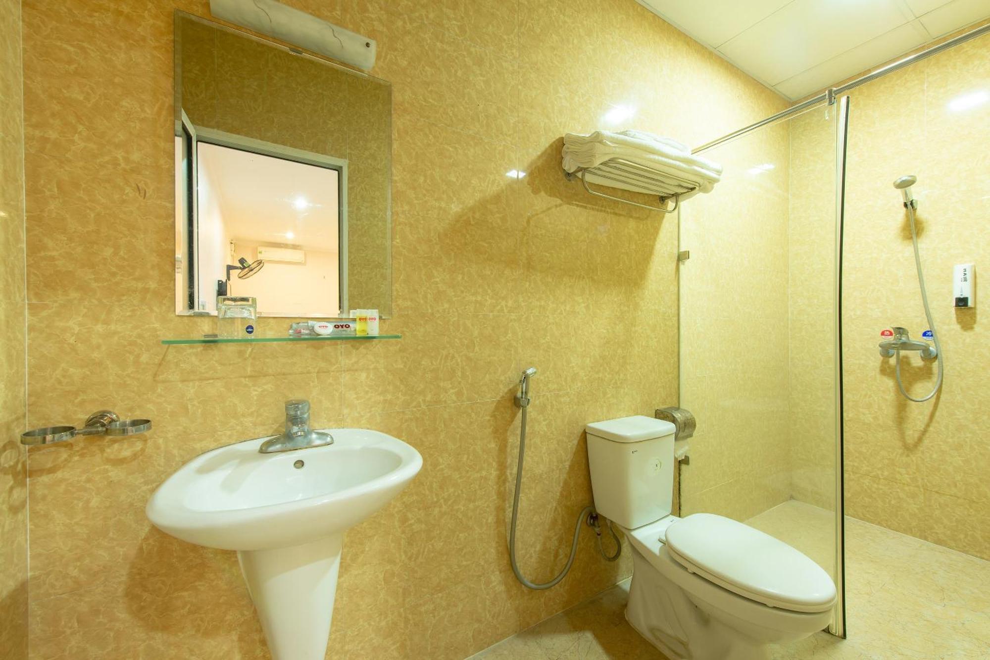Capital O 417 Truong Son Hotel Hanoi Zewnętrze zdjęcie
